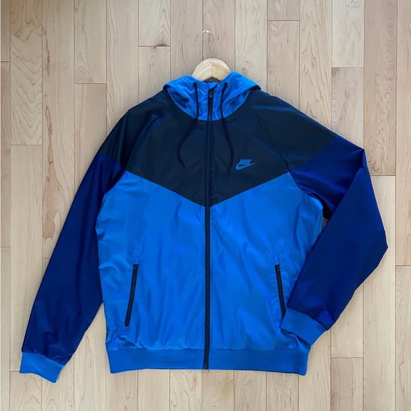 Nike Windbreaker Hoodie - Picture 1 of 6
